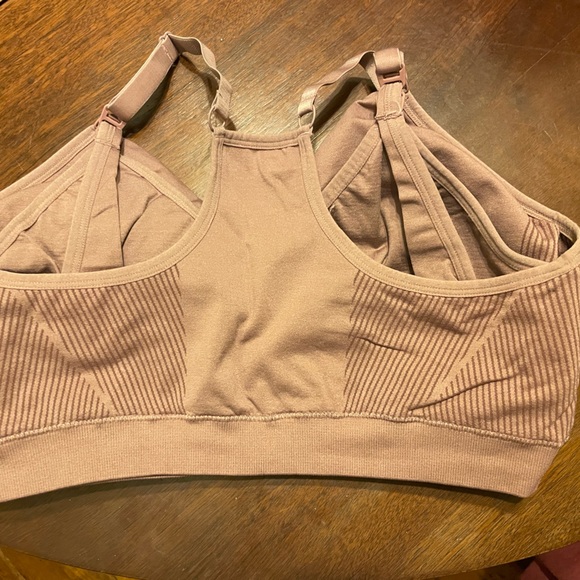 Sublime® Hands-Free Pumping & Nursing Bra - Picture 3 of 3